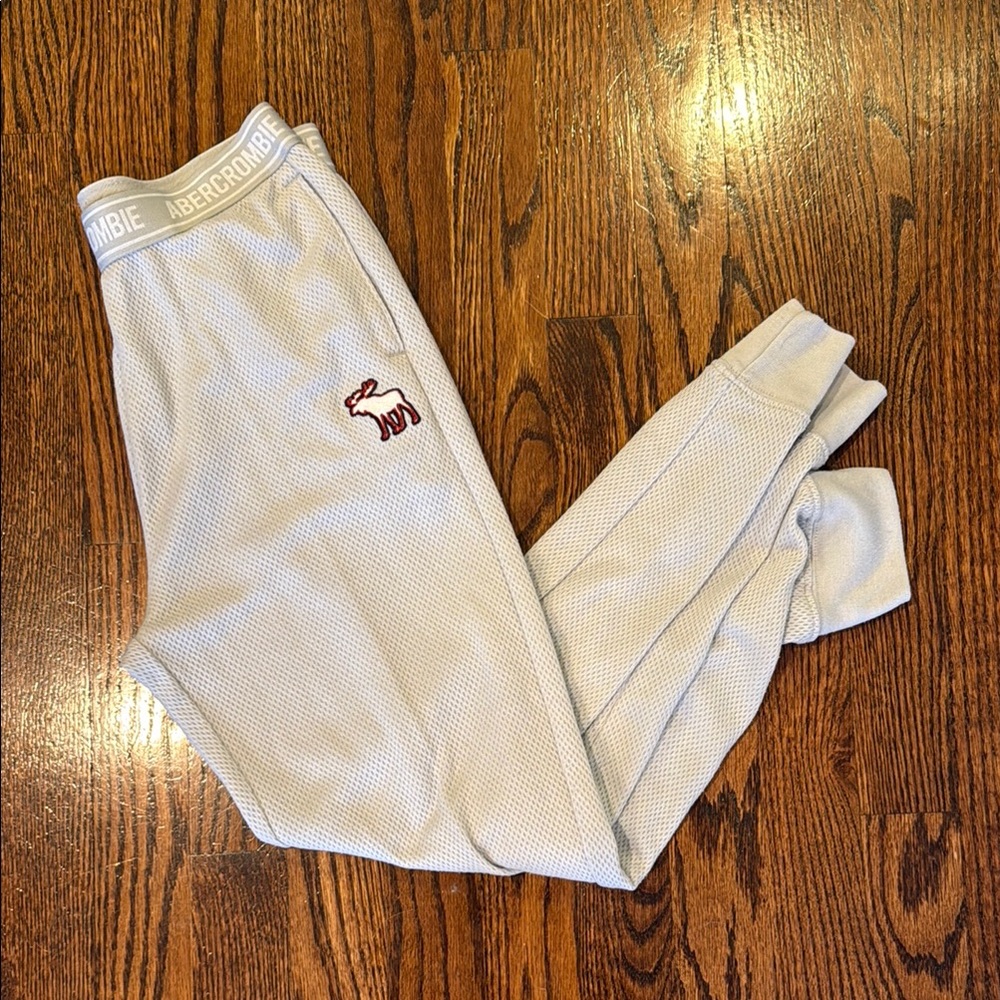 Abercrombie Kids Light Gray Sleep Joggers Size 11/12